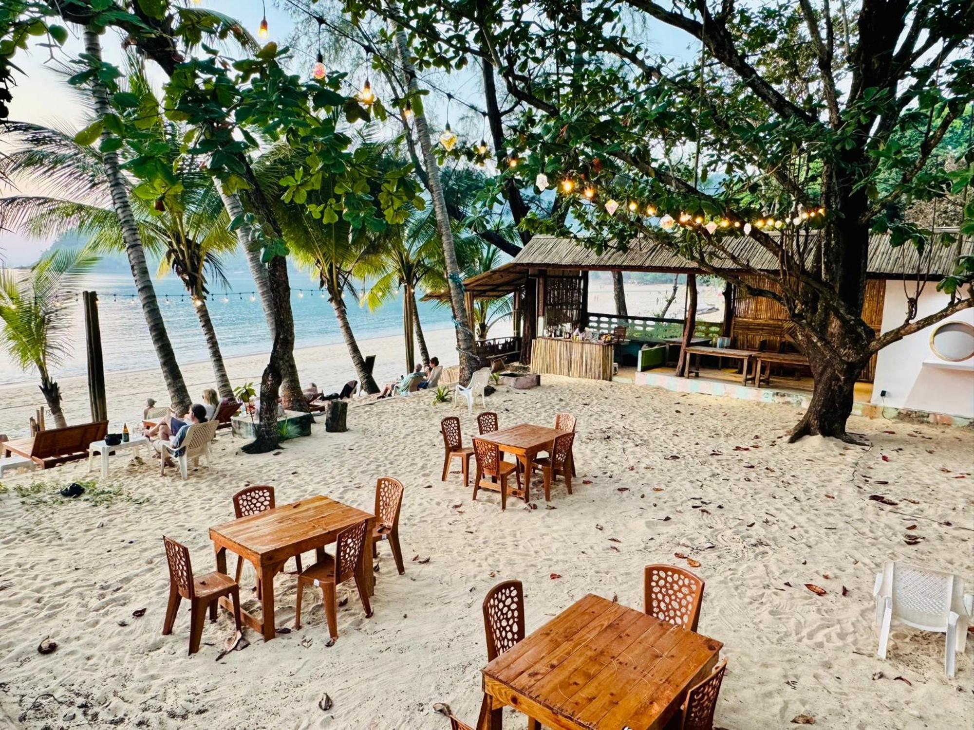Sunny Cove Beach Resort Koh Phayam Ρανόνγκ Εξωτερικό φωτογραφία